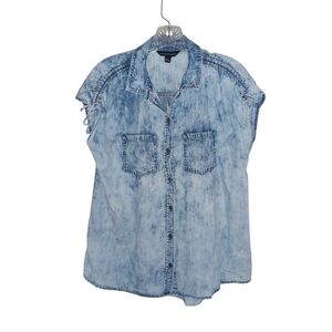 Rock & Republic Chambray Denim Sleeveless Button Down Shirt Medium